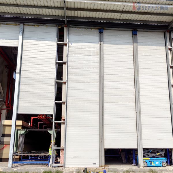 高架储存仓库提升门