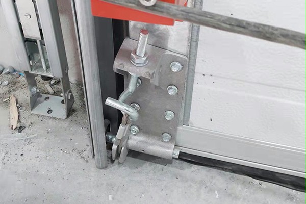 钢丝绳防坠装置消失——1秒坠门