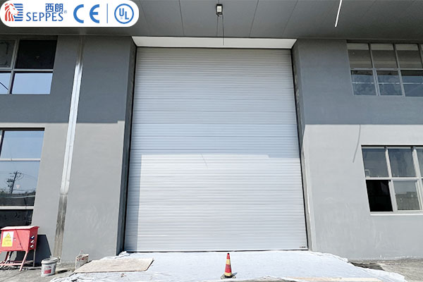 出口国外提升门