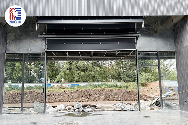 重庆铭特建材安装西朗品牌提升门