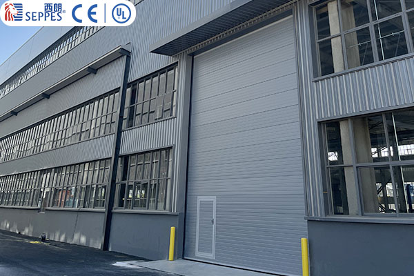 B2级阻燃提升门